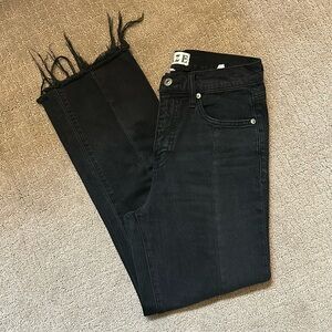 Daze, cropped, black Jean with freyed hem